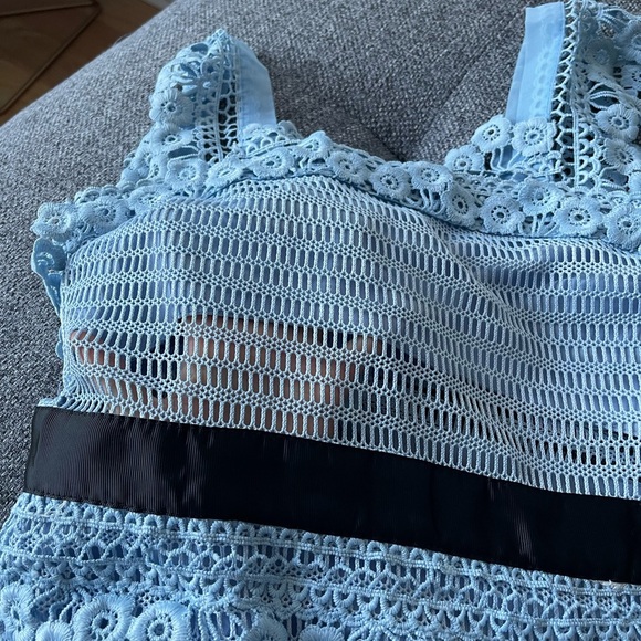 Baby light blue lace dress with floral details - Picture 4 of 10